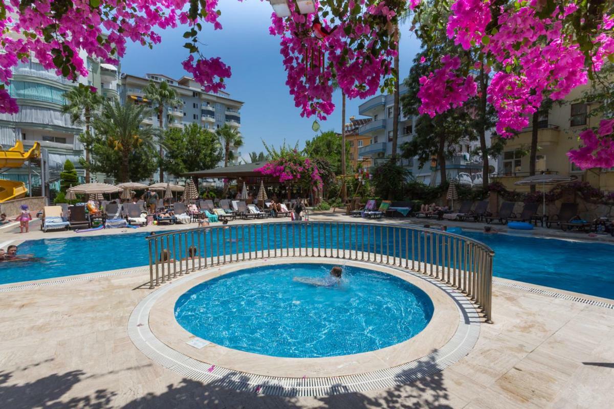 Erkaptan Apart Aparthotel Аланя Екстериор снимка